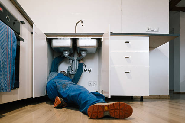 Professional Leak Detection technician working in Oxford, NJ
